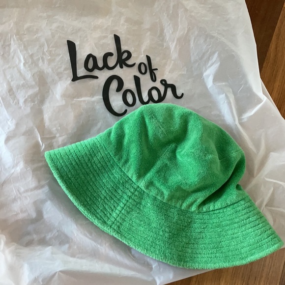 Lack of Color Terry Bucket Hat in Green - Picture 6 of 7